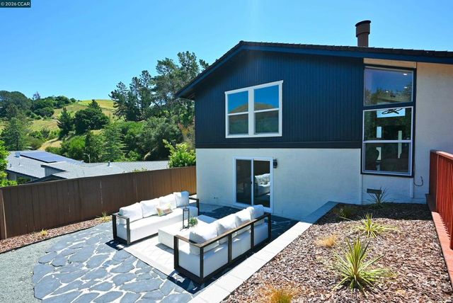 4012 Marcas St, Pinole, CA 94564