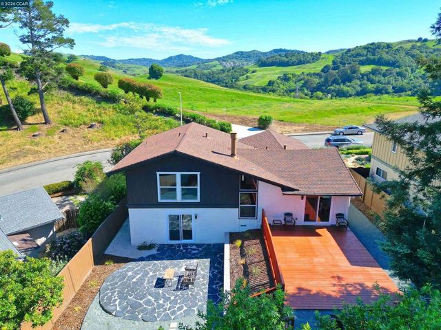 4012 Marcas St, Pinole, CA 94564