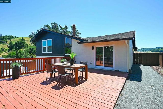 4012 Marcas St, Pinole, CA 94564