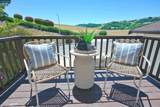 4012 Marcas St, Pinole, CA 94564