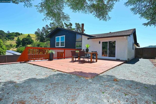 4012 Marcas St, Pinole, CA 94564