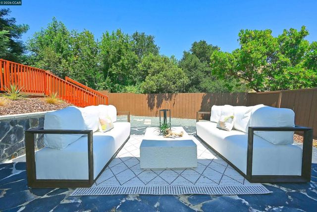 4012 Marcas St, Pinole, CA 94564