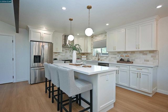 4012 Marcas St, Pinole, CA 94564