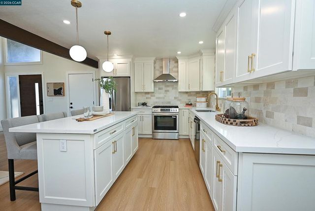 4012 Marcas St, Pinole, CA 94564