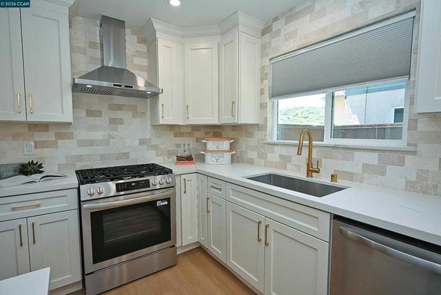4012 Marcas St, Pinole, CA 94564