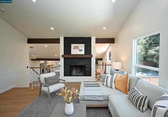 4012 Marcas St, Pinole, CA 94564