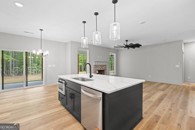36 Fish Camp, Lagrange, GA 30240
