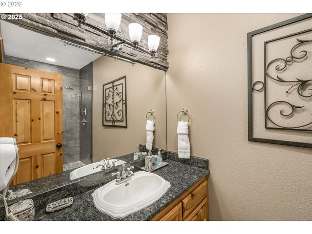 24600 E BRIGHT Ave, Welches, OR 97067