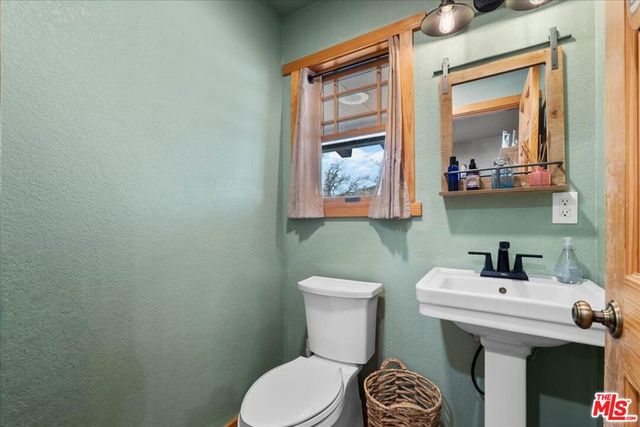 28200 Pine Canyon Road, Lake Hughes, CA 93532