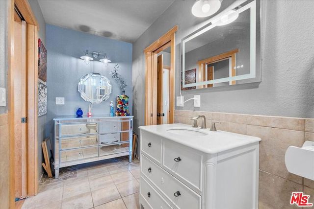 28200 Pine Canyon Road, Lake Hughes, CA 93532