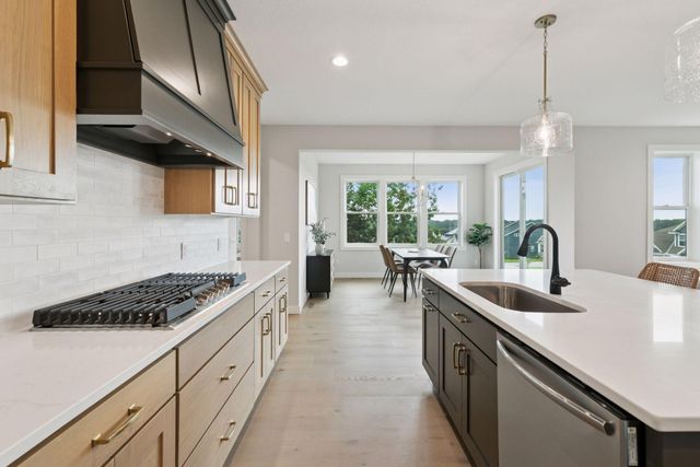 7310 Ambercrest Curve, Inver Grove Heights, MN 55077