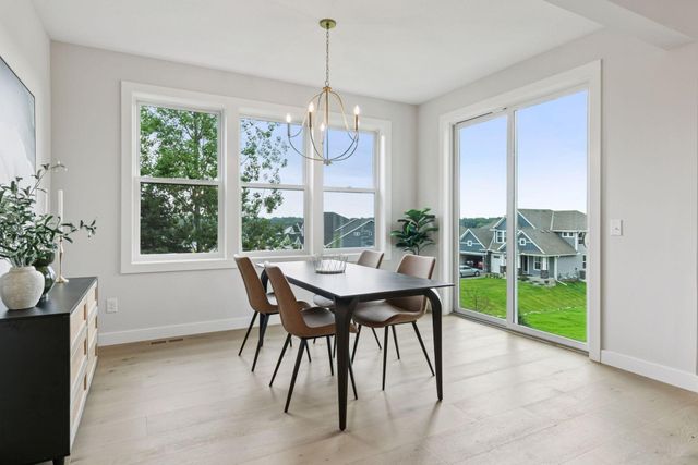 7310 Ambercrest Curve, Inver Grove Heights, MN 55077