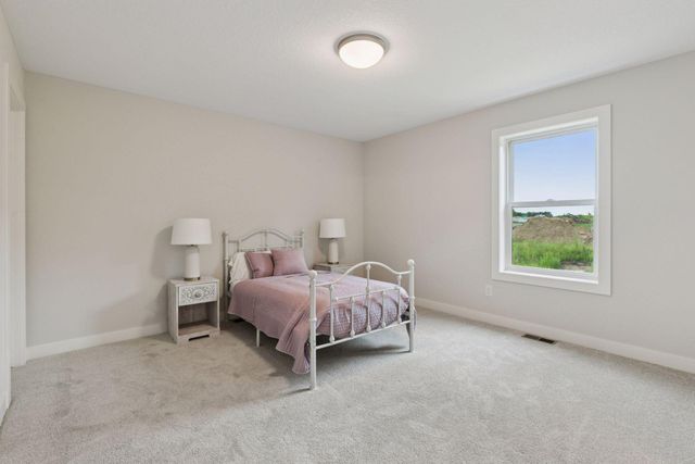 7310 Ambercrest Curve, Inver Grove Heights, MN 55077