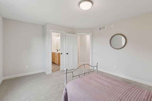 7310 Ambercrest Curve, Inver Grove Heights, MN 55077