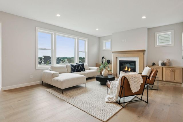 7310 Ambercrest Curve, Inver Grove Heights, MN 55077