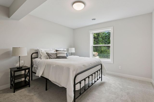 7310 Ambercrest Curve, Inver Grove Heights, MN 55077