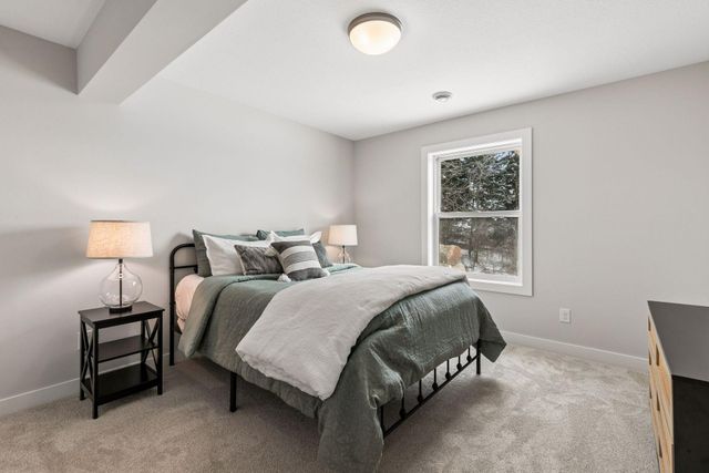 7310 Ambercrest Curve, Inver Grove Heights, MN 55077