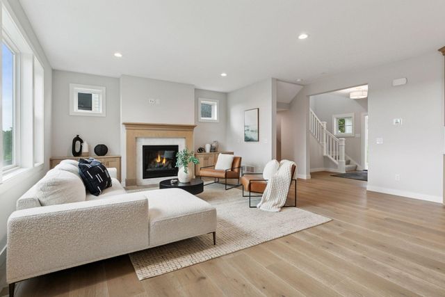 7310 Ambercrest Curve, Inver Grove Heights, MN 55077