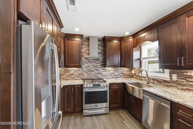 12 Oklahoma Drive, Jackson, NJ 08527