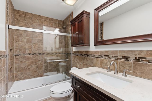 12 Oklahoma Drive, Jackson, NJ 08527