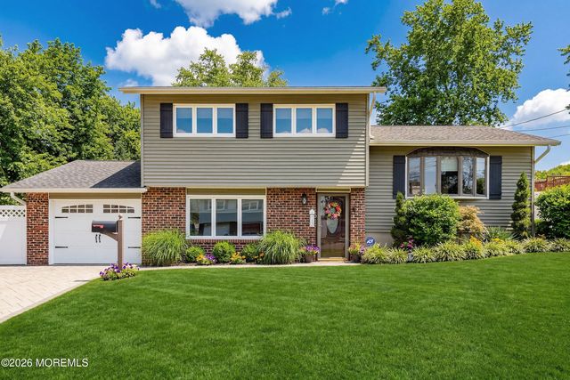 12 Oklahoma Drive, Jackson, NJ 08527
