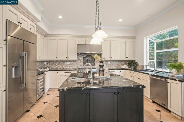 908 Gibson CT, Alamo, CA 94507