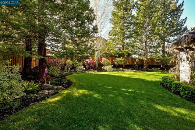 908 Gibson CT, Alamo, CA 94507