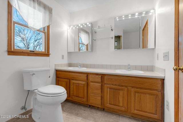 151 Magnolia Lane, Middletown, NJ 07748