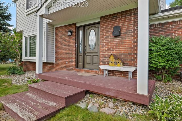 795 Vivian Lane, Oxford, MI 48371
