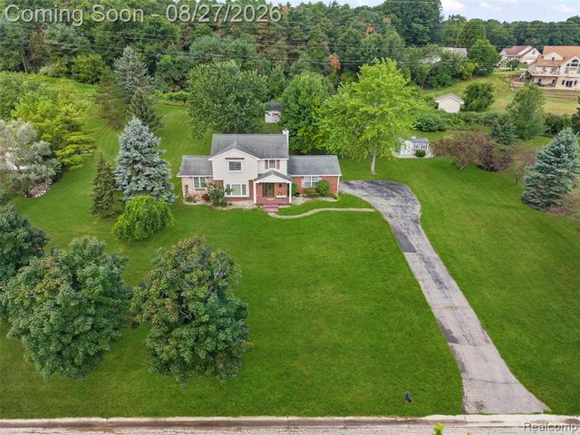 795 Vivian Lane, Oxford, MI 48371