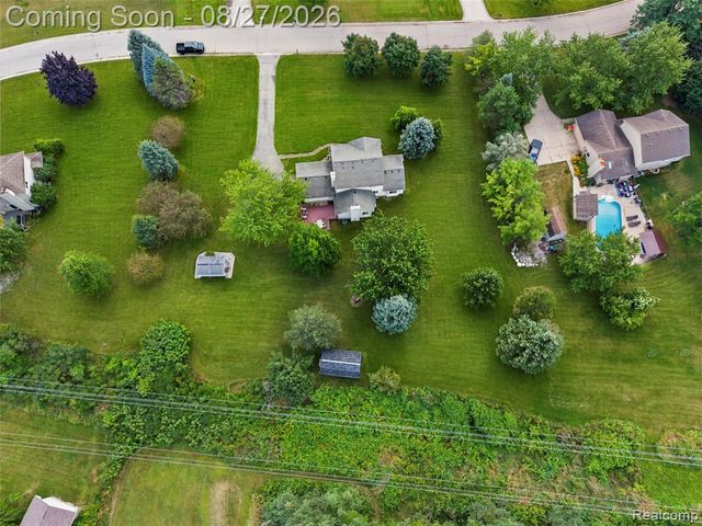 795 Vivian Lane, Oxford, MI 48371