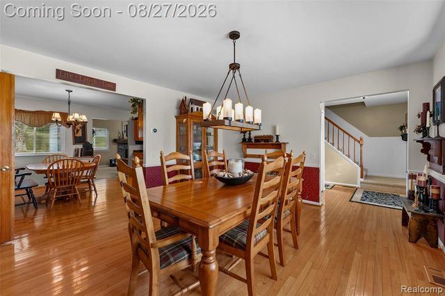 795 Vivian Lane, Oxford, MI 48371