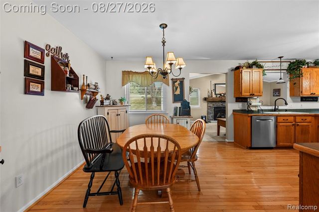 795 Vivian Lane, Oxford, MI 48371