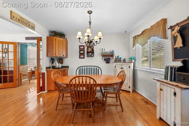 795 Vivian Lane, Oxford, MI 48371