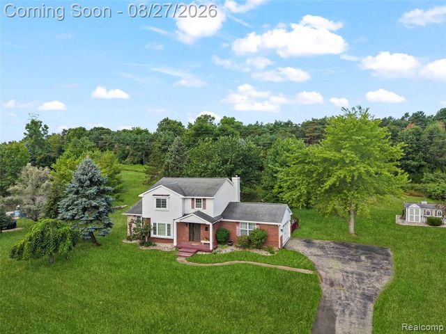 795 Vivian Lane, Oxford, MI 48371