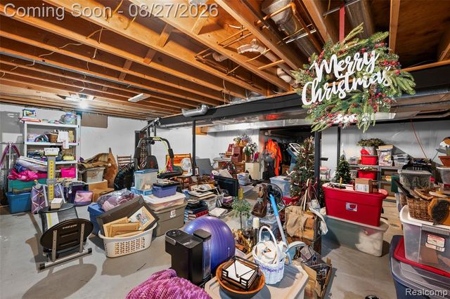 795 Vivian Lane, Oxford, MI 48371