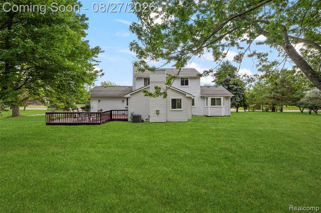 795 Vivian Lane, Oxford, MI 48371