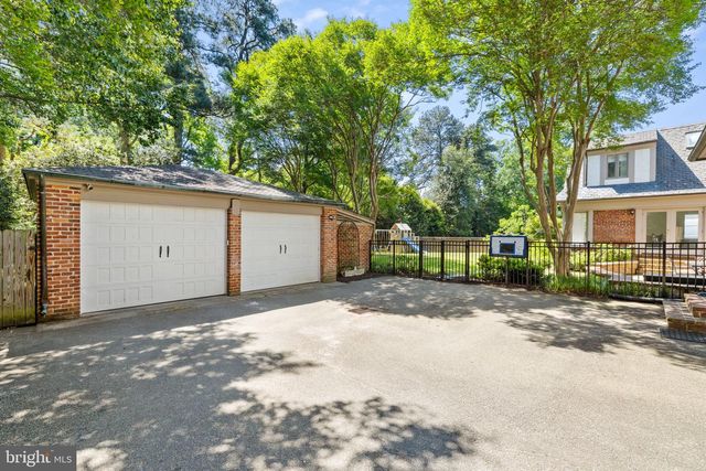 403 HARLAN CIR, Richmond, VA 23226