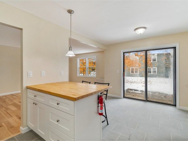 19 Twin Oaks Terrace, South Burlington, VT 05403