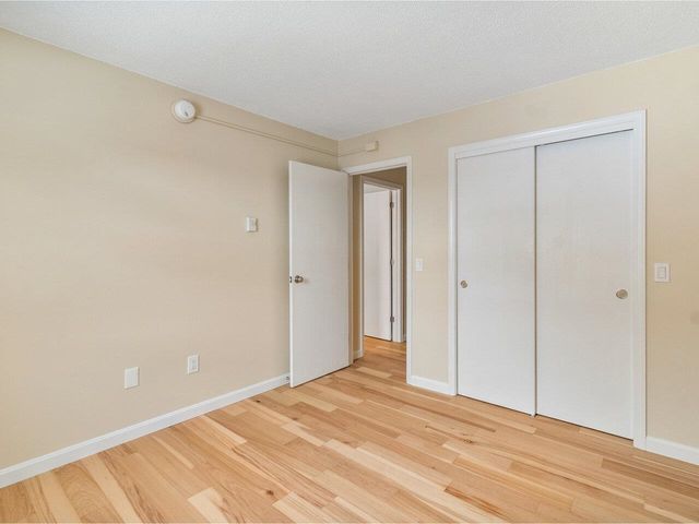 19 Twin Oaks Terrace, South Burlington, VT 05403