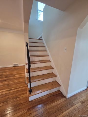 16039 Curtis Street, Detroit, MI 48235