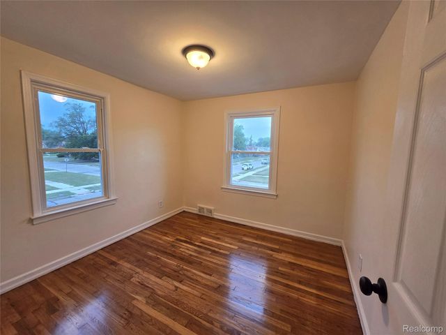 16039 Curtis Street, Detroit, MI 48235