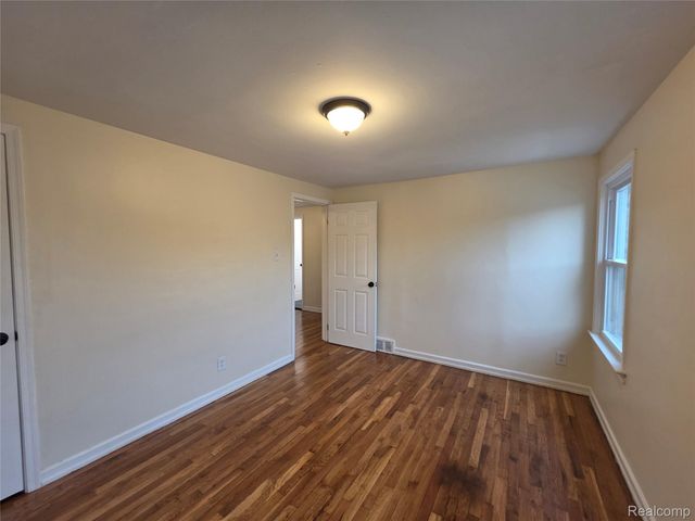 16039 Curtis Street, Detroit, MI 48235