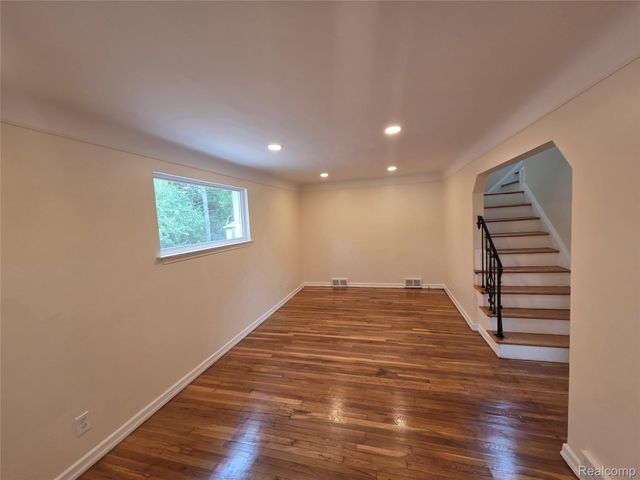 16039 Curtis Street, Detroit, MI 48235
