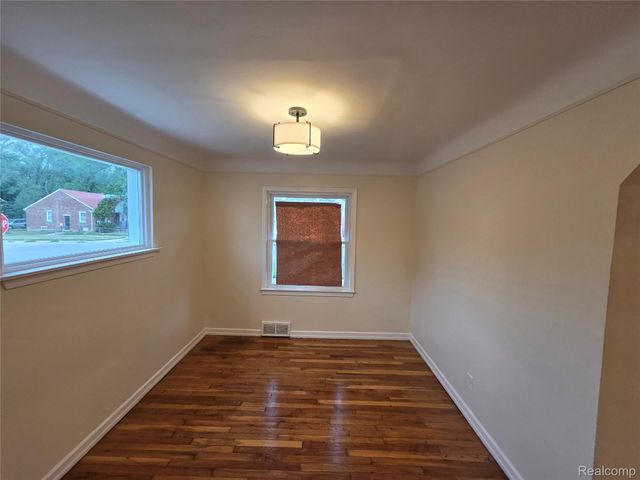 16039 Curtis Street, Detroit, MI 48235