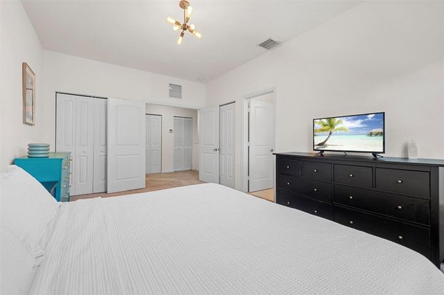 4226 N Dixie Highway 99, Oakland Park, FL 33334