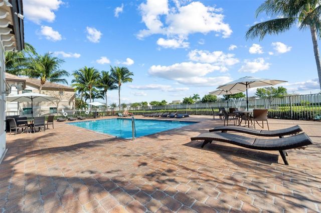 4226 N Dixie Highway 99, Oakland Park, FL 33334