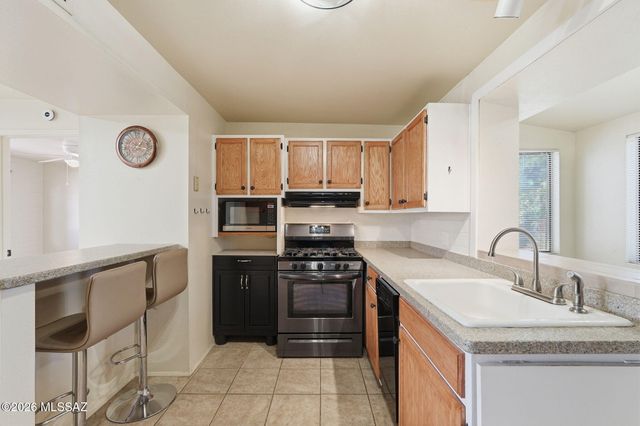 436 S Paseo Cerro Unit B, Green Valley, AZ 85614