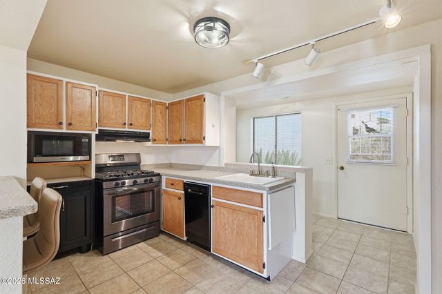 436 S Paseo Cerro Unit B, Green Valley, AZ 85614