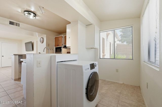 436 S Paseo Cerro Unit B, Green Valley, AZ 85614
